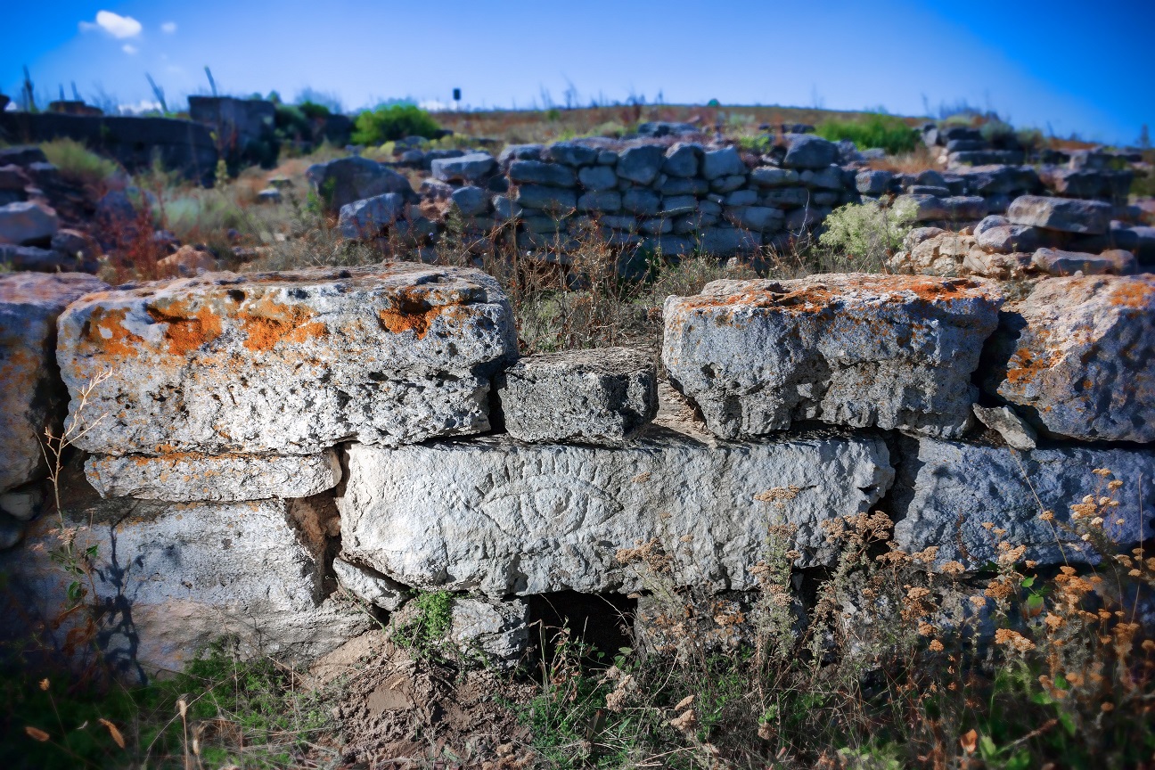 Руины Древнегреческой усадьбы 4 века до н.э. Джангуль